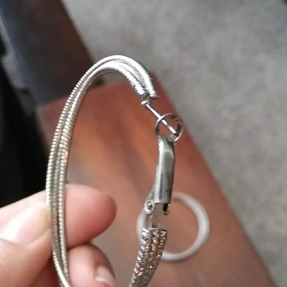 Hoop earings - Picture 3 of 3